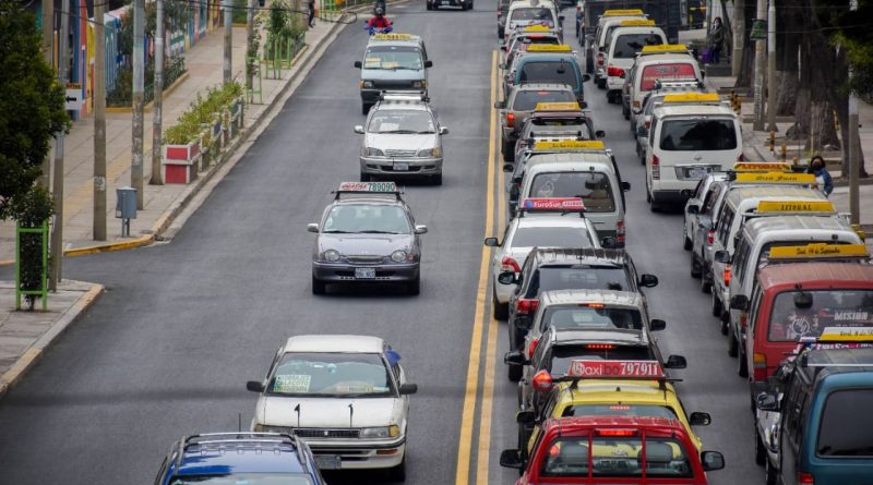 Habilitan 8 rutas alternas por cierre de avenidas Ormachea y Costanera