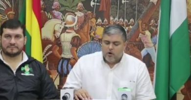 Cívicos al MAS: Buscan denigrar y criminalizar al modelo cruceño Cívicos al MAS: Buscan denigrar y criminalizar al modelo cruceño