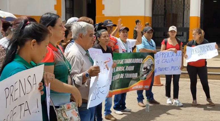 Periodistas de Trinidad en emergencia por frecuentes agresiones de funcionarios
