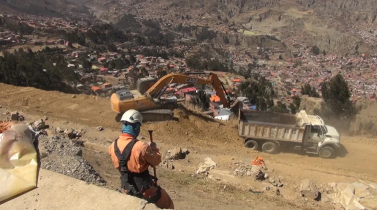 Alcalde Arias: loteadores venden terrenos municipales en área de riesgo de San Antonio