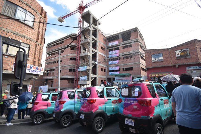 Vecinos aplauden reinicio de construcción del Hospital San Antonio