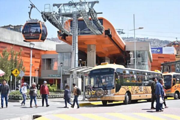 Cuatro rutas del PumaKatari se integran con estaciones de Mi Teleférico
