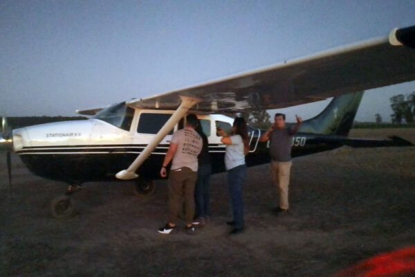 Argentina: interceptan avioneta con matrícula boliviana con media tonelada de droga
