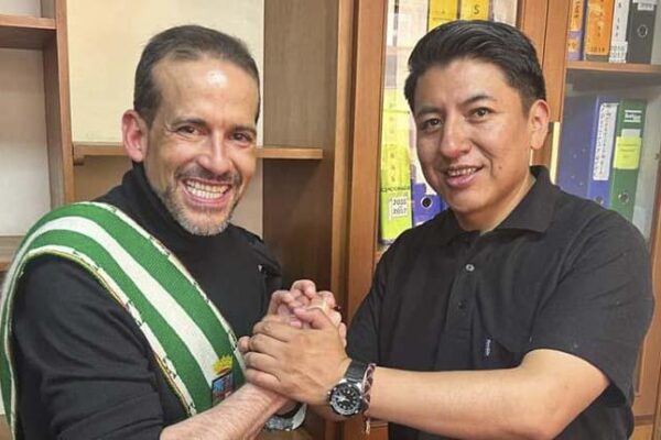 Camacho y Pumari se acogen al derecho al silencio y esperan absolución en montado «golpe I»