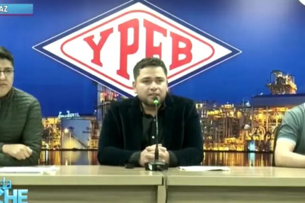 Importación de combustibles tendrá precio indexado al petroleo y colores diferenciados