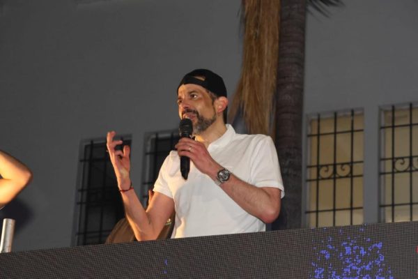 Camacho ya está con su familia; el lunes posesionará nuevo gabiente y marchará hacia los incendios