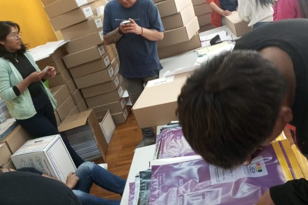 TSE inicia armado de maletas electorales y envío del material para voto en el exterior