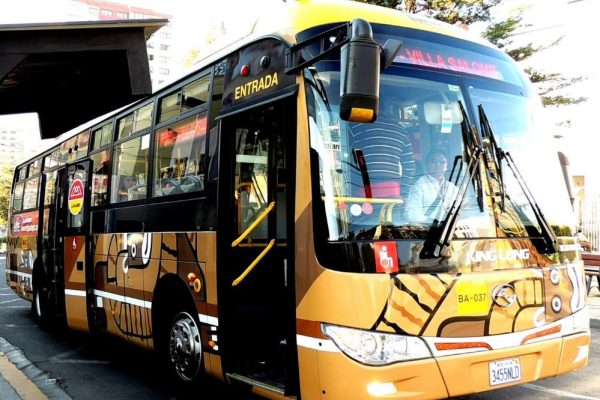 Municipio proyecta incorporar buses eléctricos a flota PumaKatari
