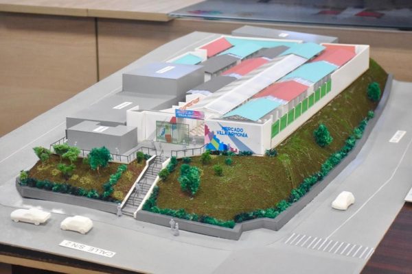 GAMLP en Fipaz socializa Superobras que dan calidad de vida a los vecinos