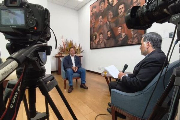 Arce volverá a la UMSA y enfrentará acusaciones contra su familia