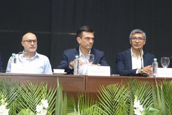 Paz: Se acabó la época de vivir del Estado, que generó dependencia, clientelismo y corrupción