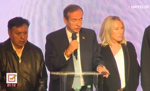 Quiroga asume la derrota electoral con dolor; esperará resultados oficiales el jueves